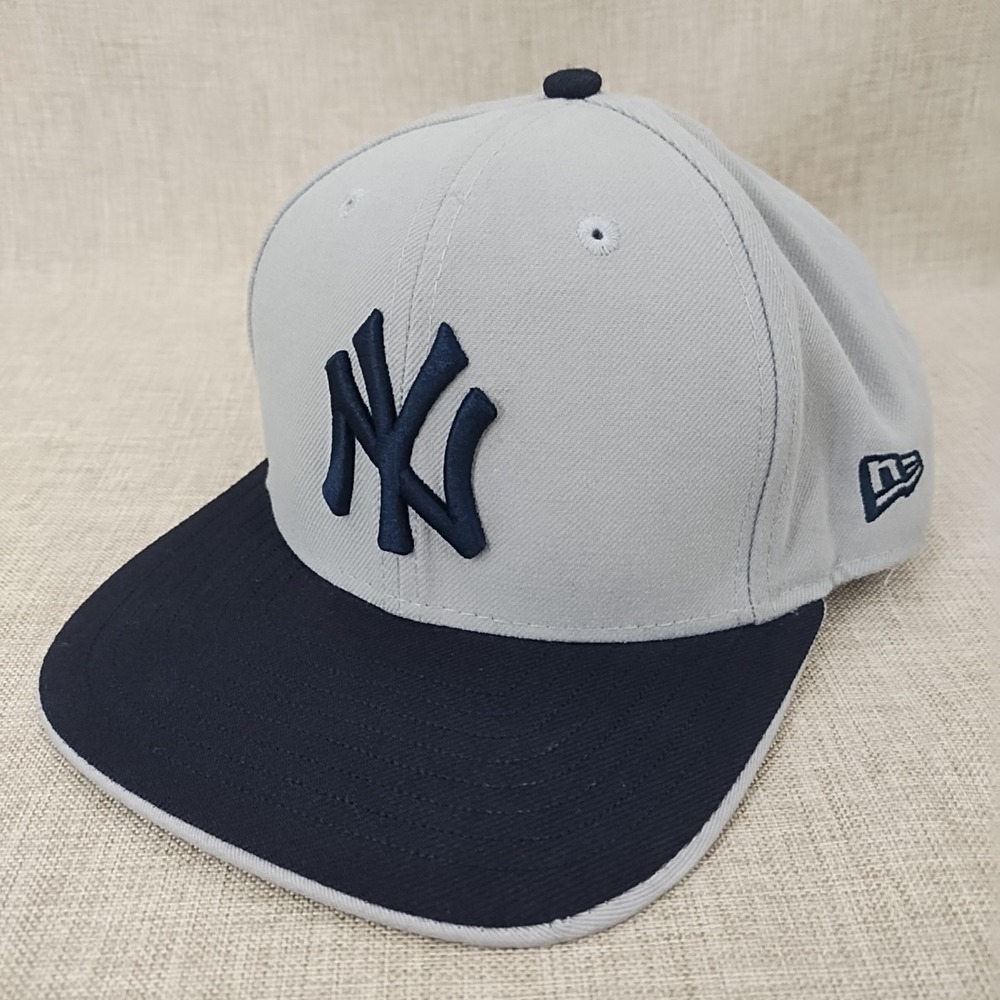 New York Yankees New Era 9Fifty Blue Gray Snapback Cap Hat Embroidered Bill NY